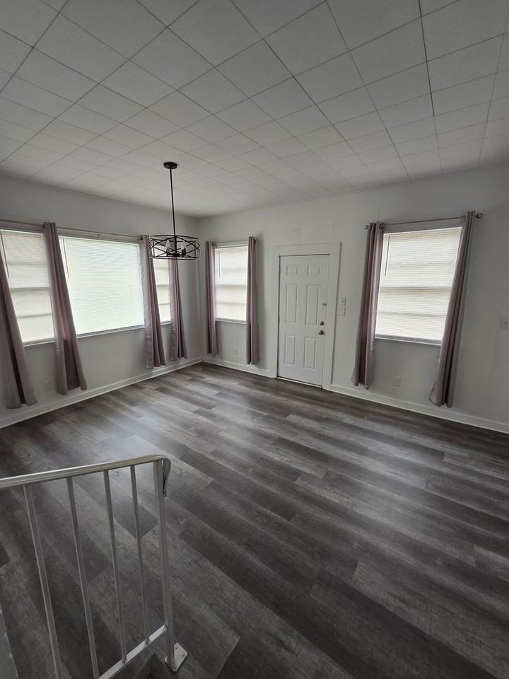 3120 Phillies Cir - Photo 5 of 15