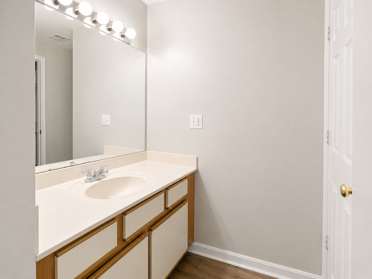 1700 Herbert Ave - Photo 3 of 6