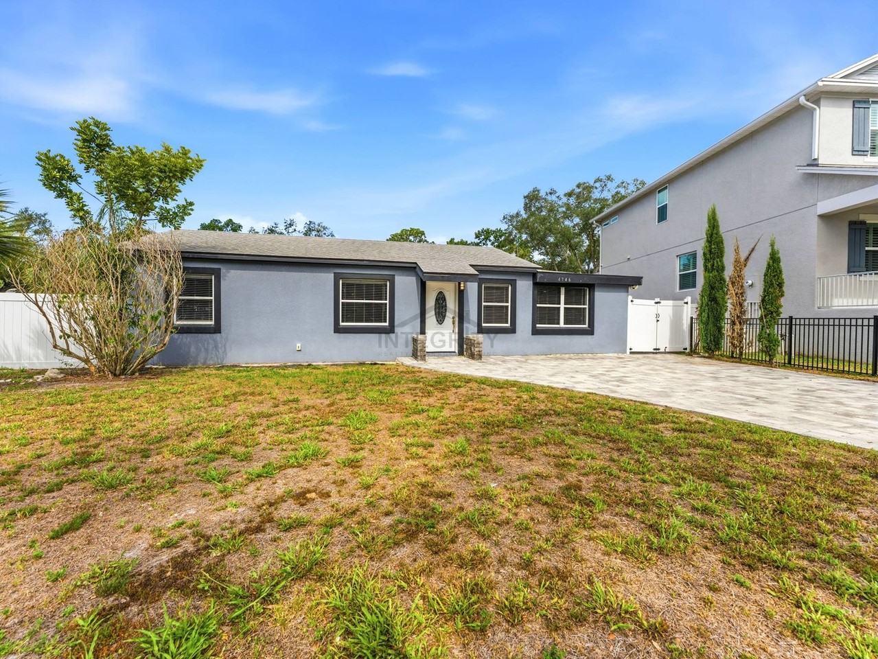 4746 W Anita Blvd - Photo 2 of 37