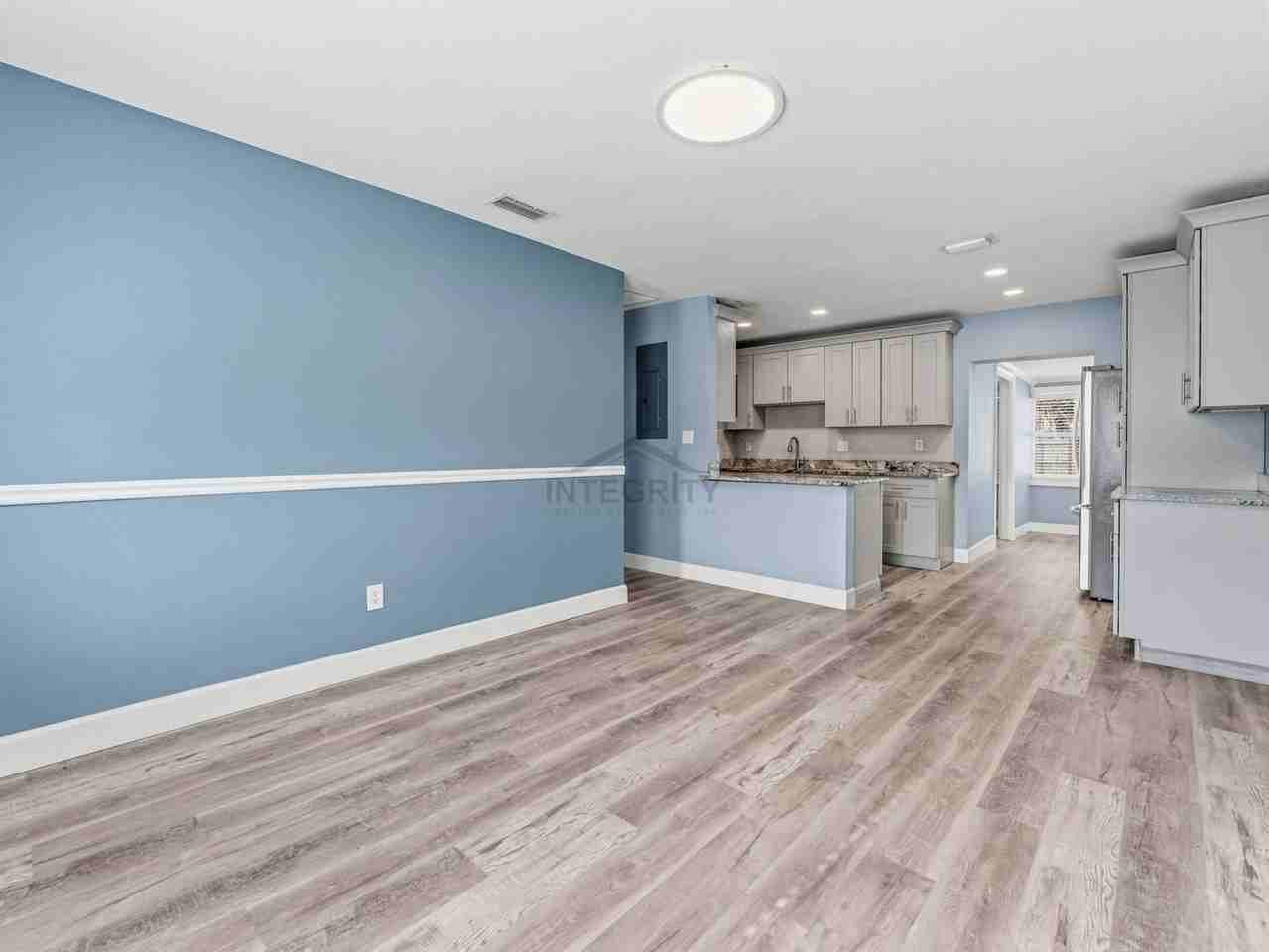 4746 W Anita Blvd - Photo 4 of 37