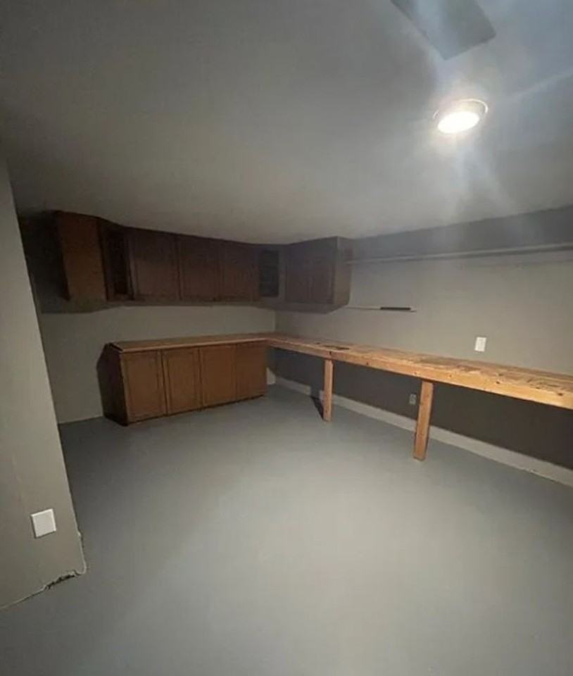 1511 Andrews Dr - Photo 3 of 11