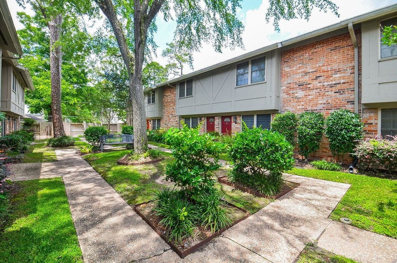 515 Tallowood Rd