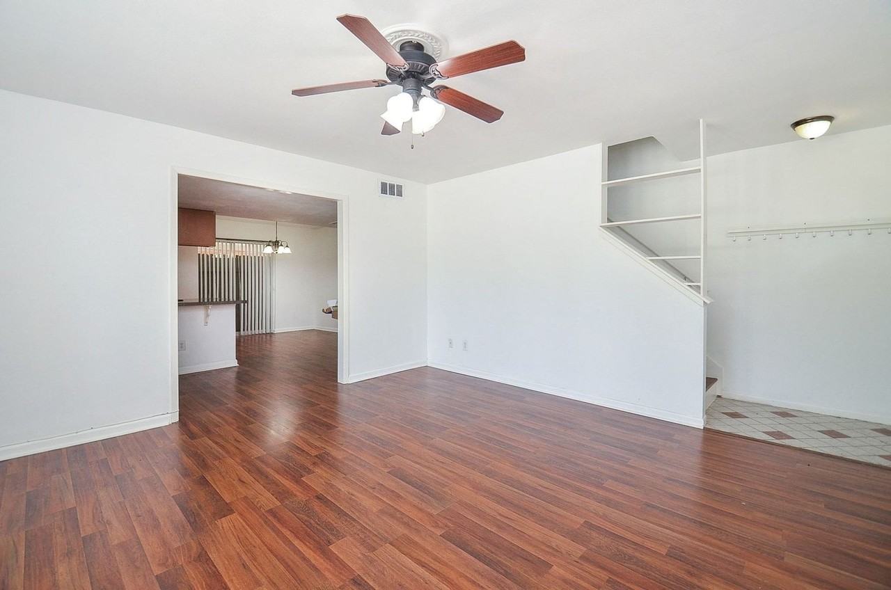515 Tallowood Rd - Photo 6 of 18
