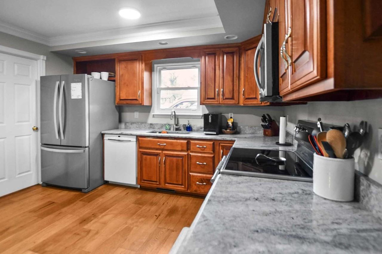 1118 Britton Springs Rd - Photo 5 of 16
