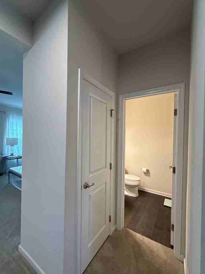 1524 Scarbrough Cir Sw - Photo 4 of 32