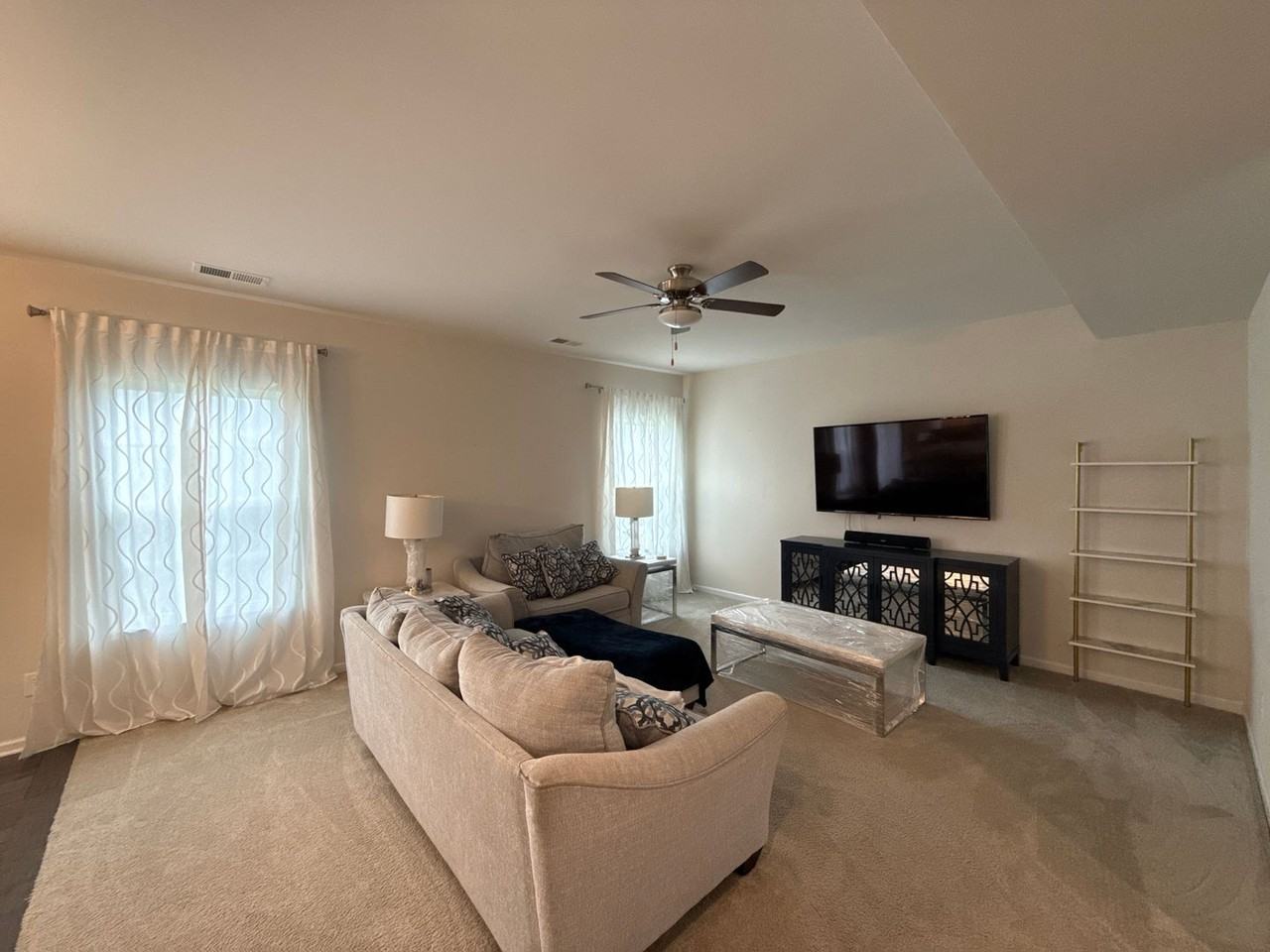 1524 Scarbrough Cir Sw - Photo 6 of 32