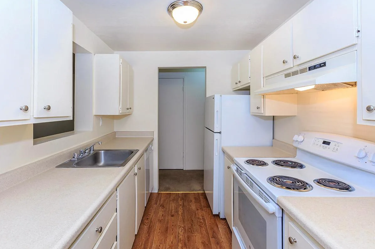 Abalon Pointe - Photo 4 of 6