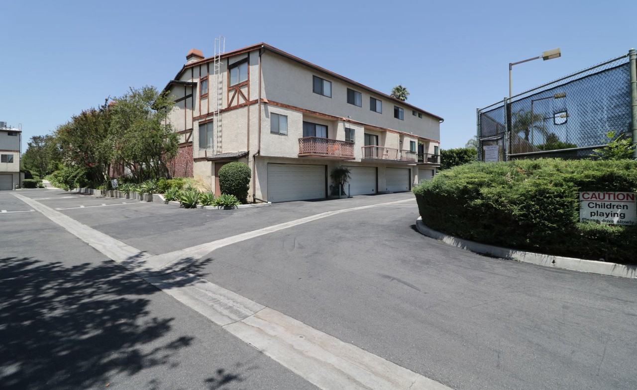 22525 Sherman Way #807