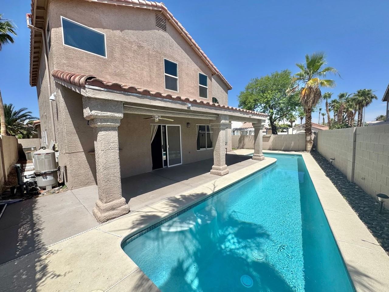 216 Chiquis Ct - Photo 3 of 35
