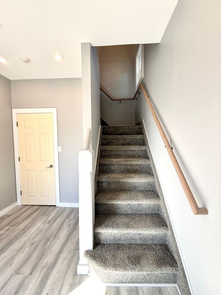 176 Smith Ave - Photo 3 of 26