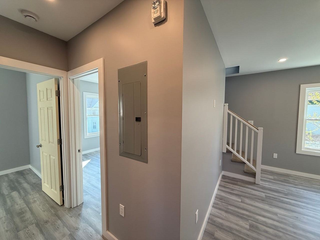 176 Smith Ave - Photo 4 of 26