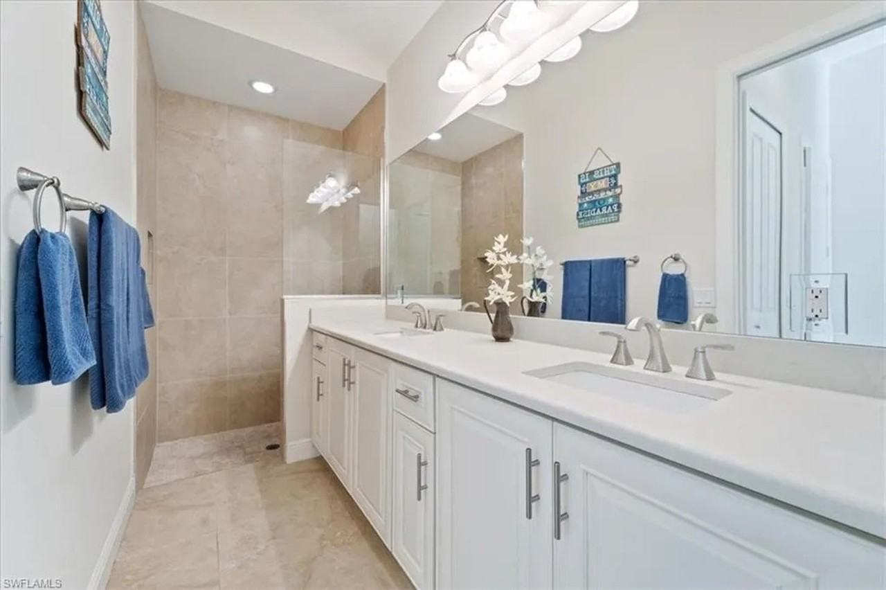 732 7th Ave N - Photo 4 of 38
