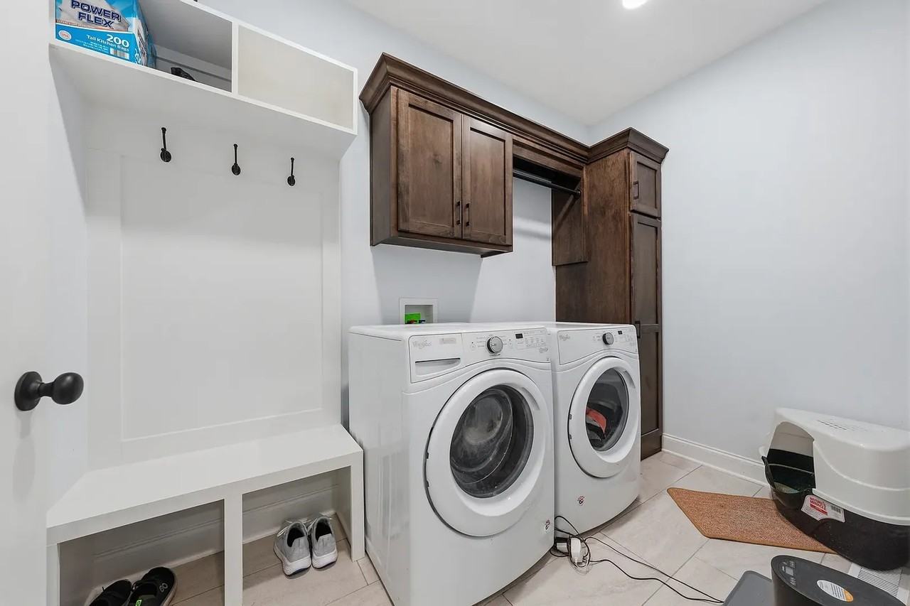 637 Boston Park Dr - Photo 2 of 15