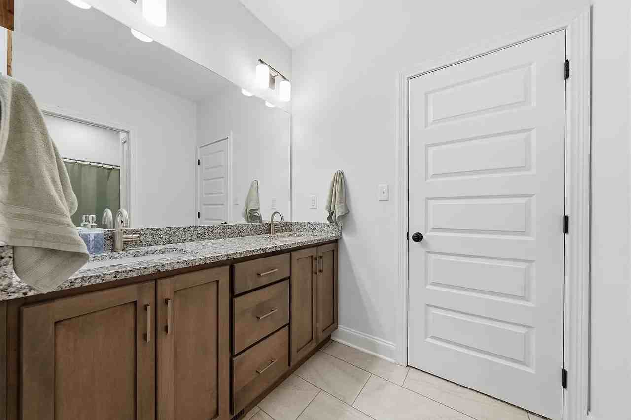 637 Boston Park Dr - Photo 7 of 15