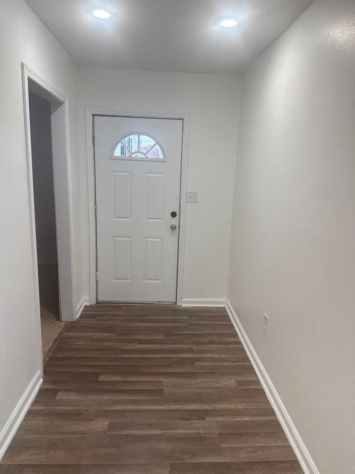 4304 Pauger St - Photo 5 of 8