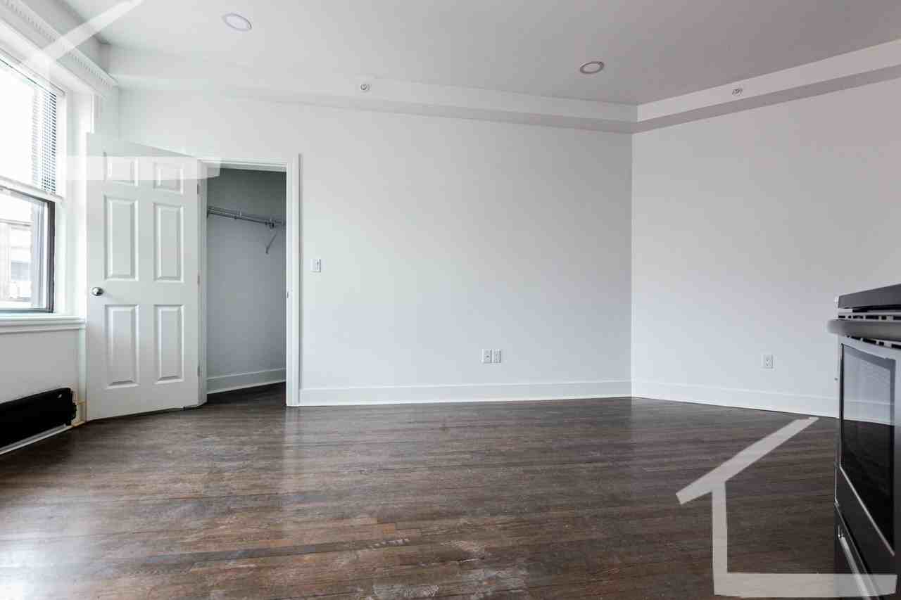 13 Queensberry St - Photo 6 of 9