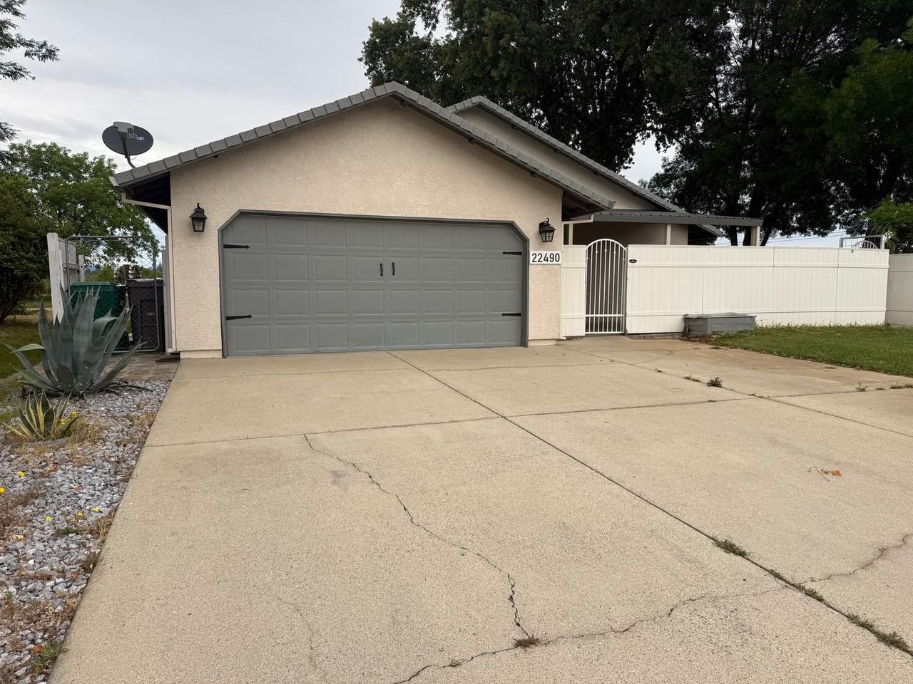 22490 Golftime Dr - Photo 2 of 7