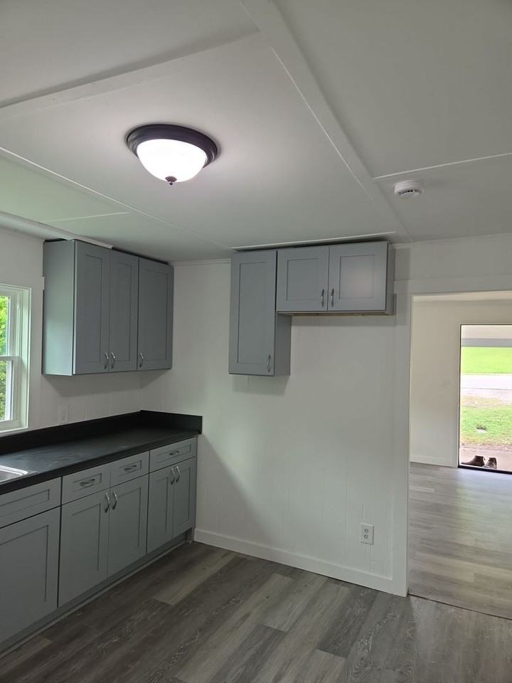 201 N Gregory St - Photo 4 of 13
