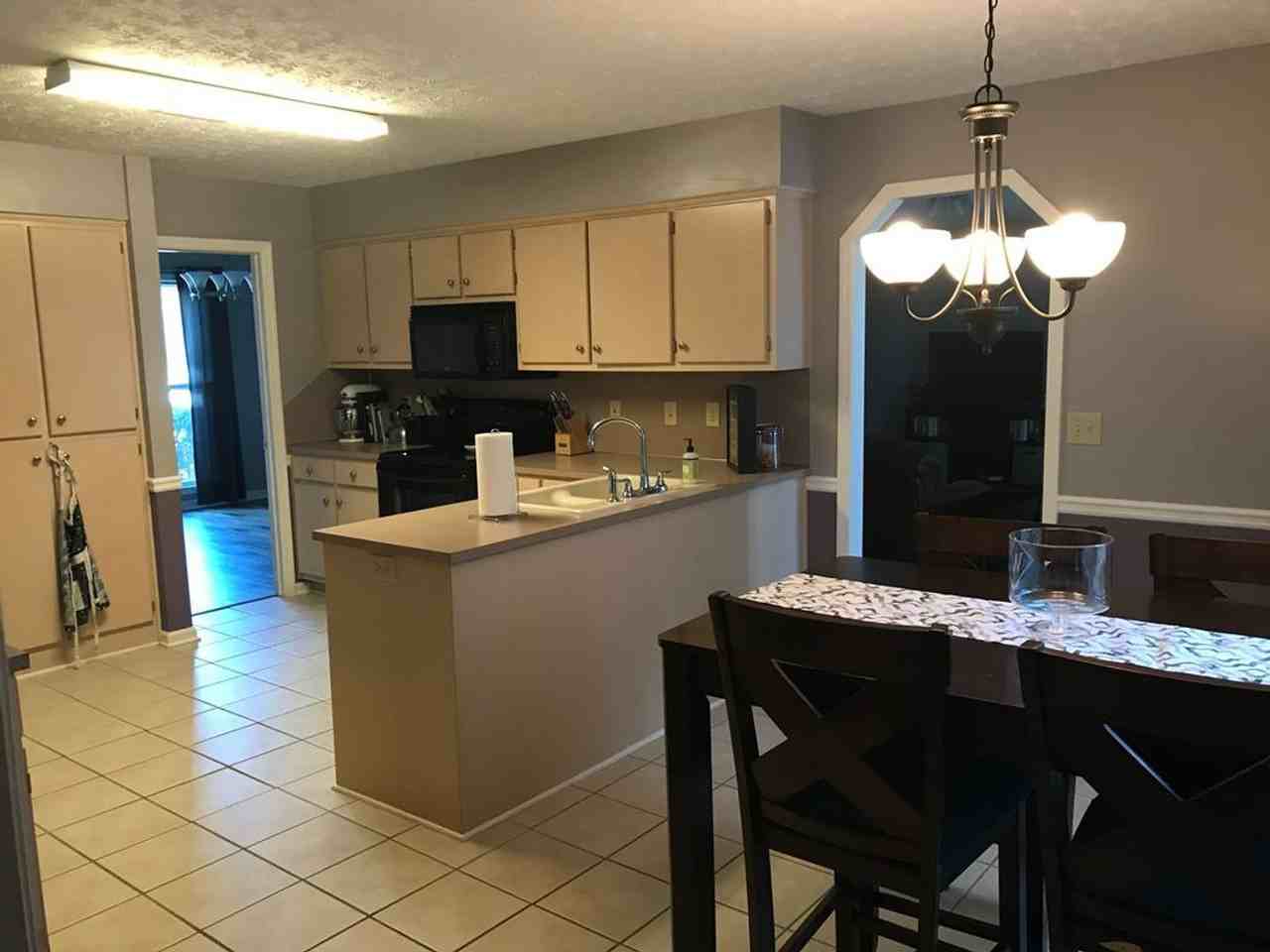 5577 Terrace Pointe Ct - Photo 3 of 27