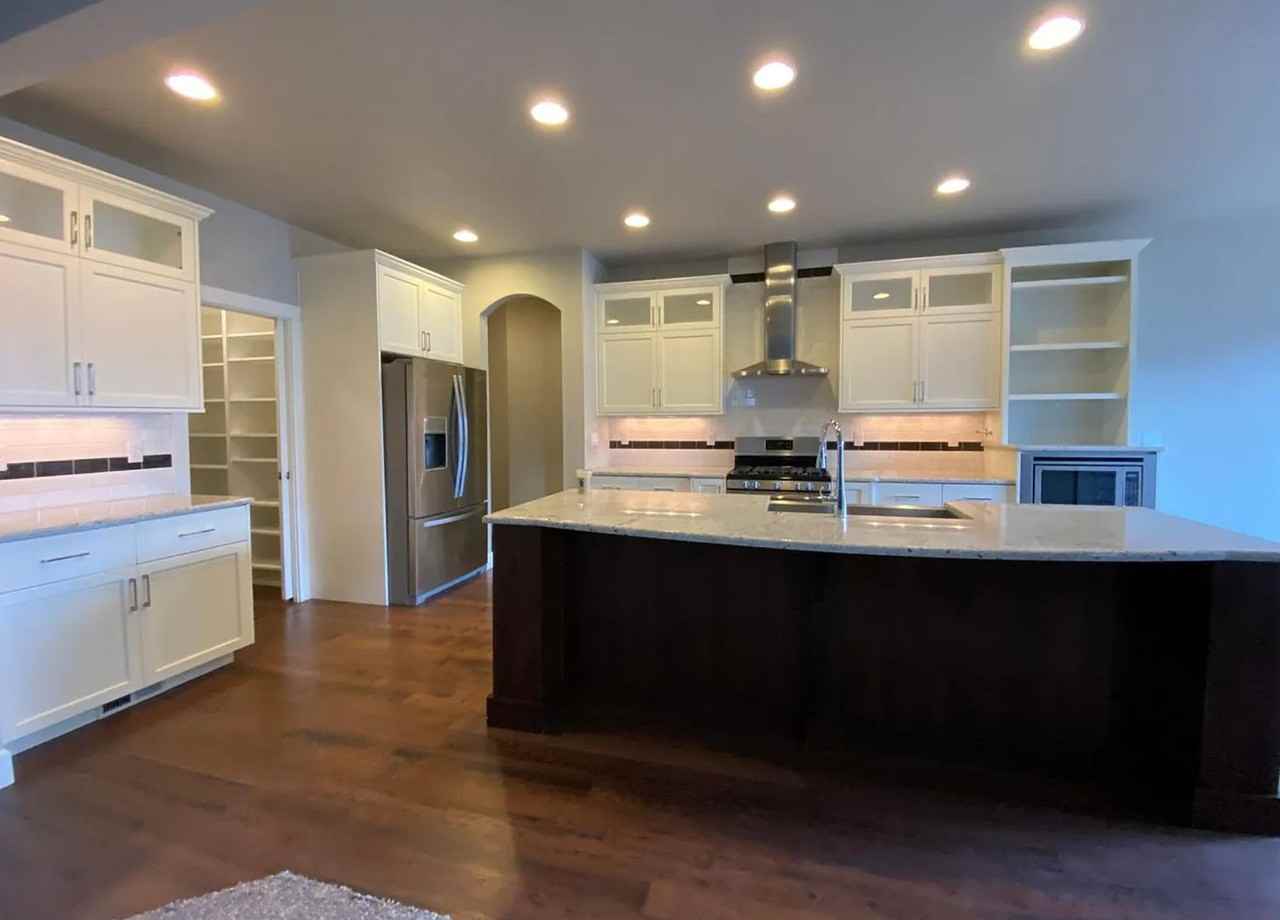 5368 N Mitchum Ave - Photo 2 of 25