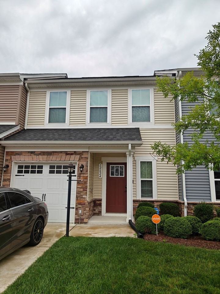 12624 Prestonfield Dr - Photo 2 of 15