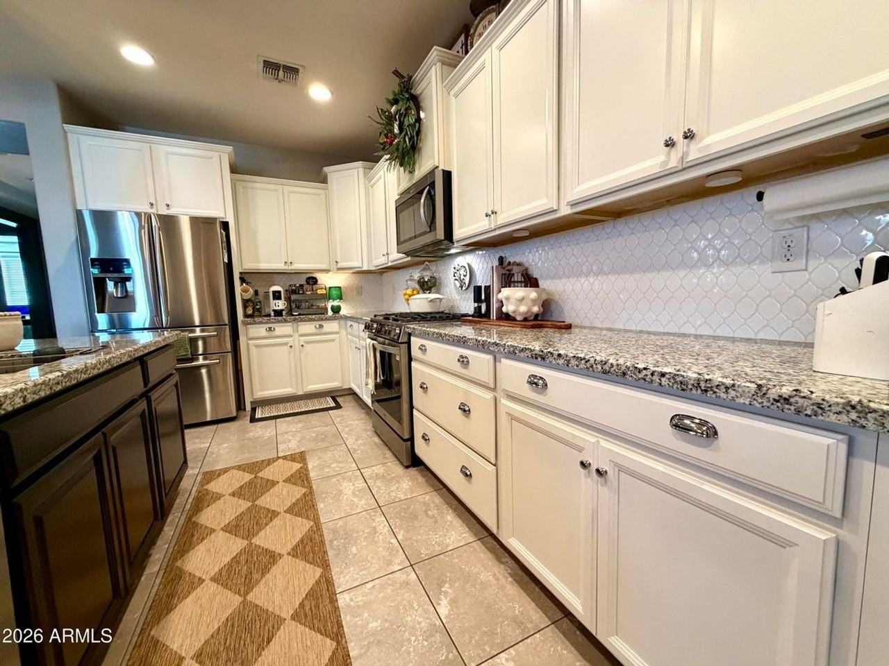 8216 S 42nd Ln - Photo 3 of 14