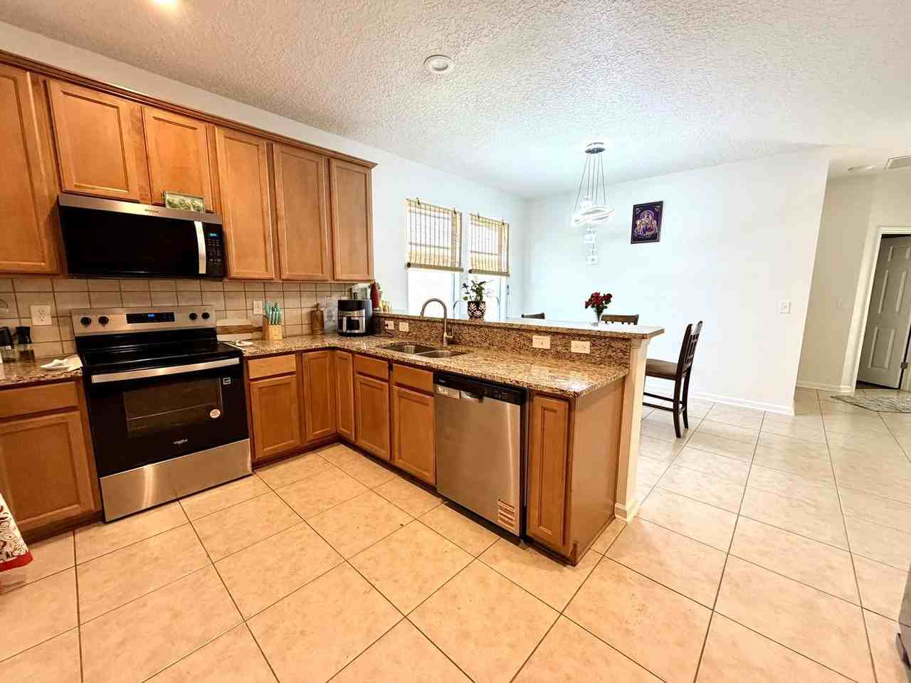 2411 Golfview Dr - Photo 6 of 24