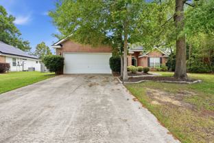 124 Hall St - Photo 1 of 1