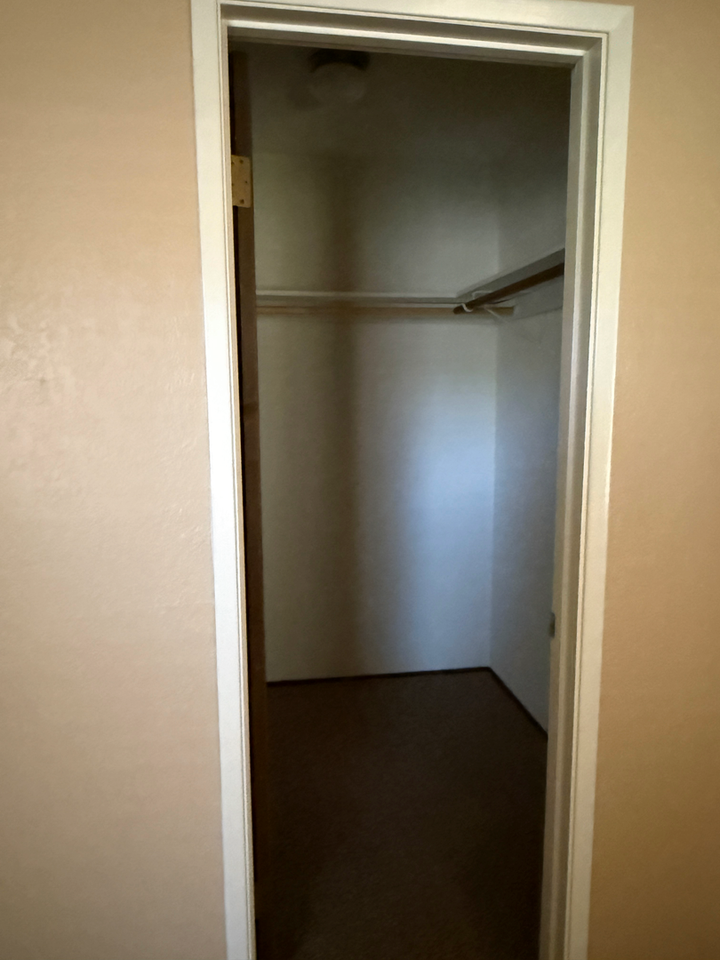 731 Mikkelsen Dr - Photo 2 of 14