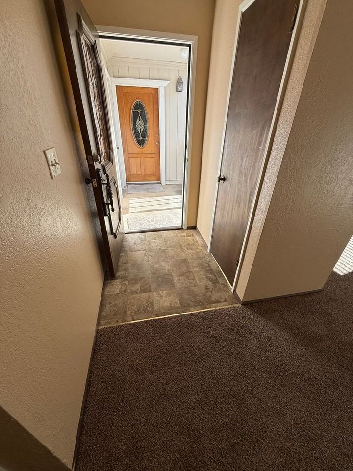 731 Mikkelsen Dr - Photo 5 of 14