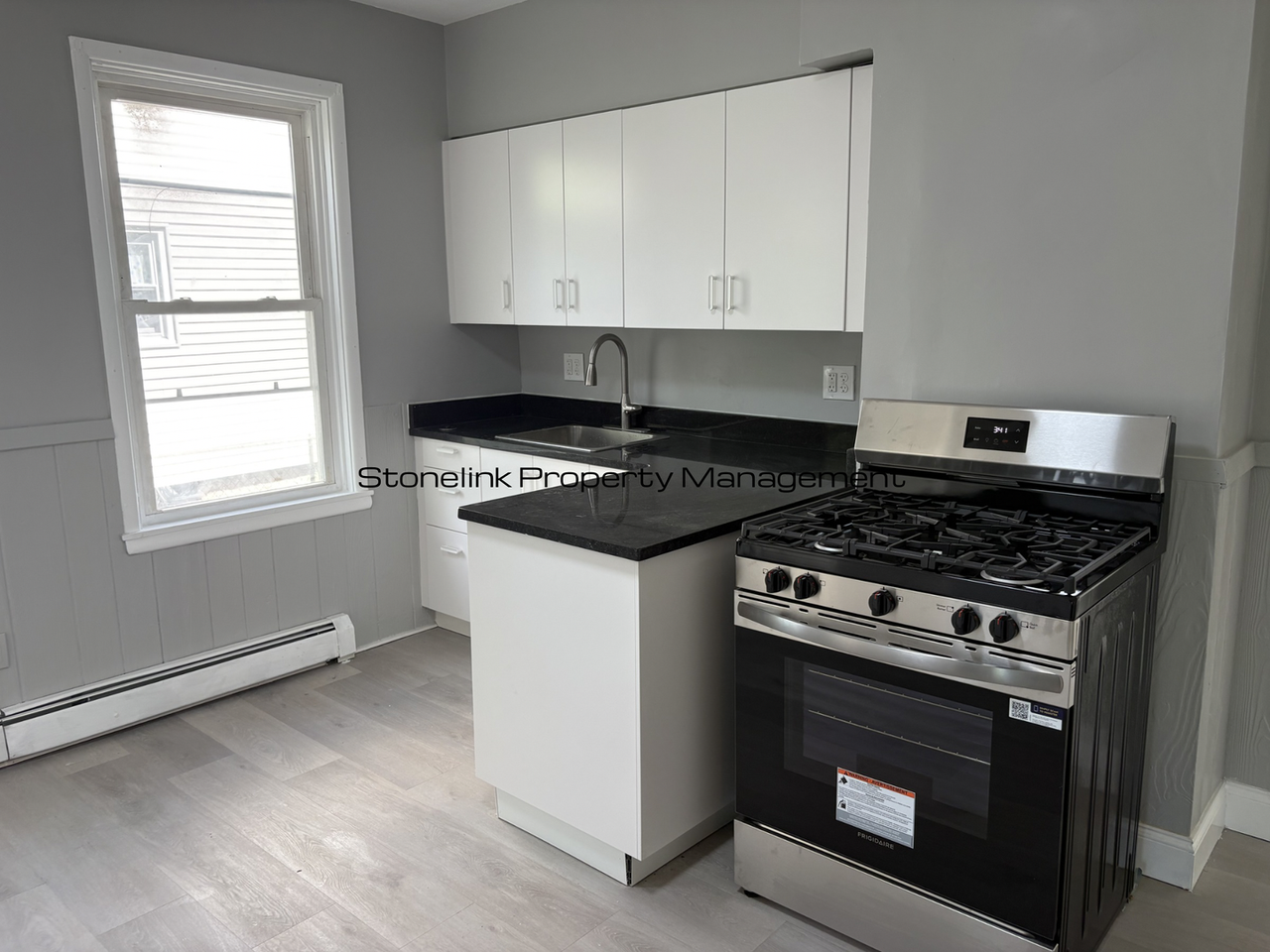 923 Branch Ave - Photo 2 of 10