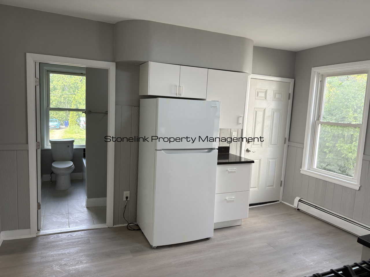923 Branch Ave - Photo 3 of 10