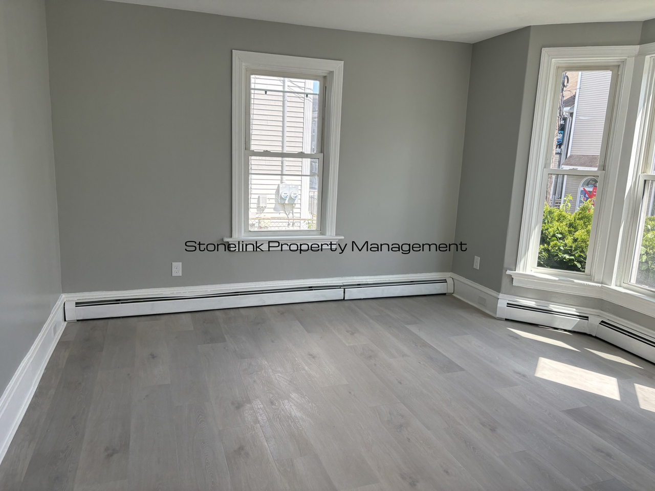 923 Branch Ave - Photo 5 of 10