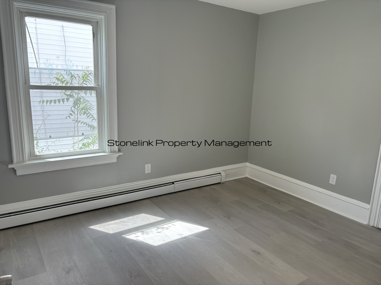 923 Branch Ave - Photo 7 of 10