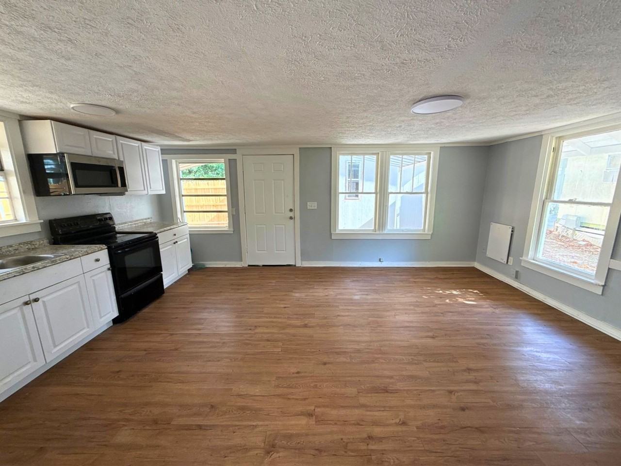 5168 Crooked Ln - Photo 2 of 6