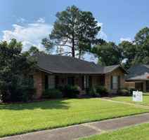 featured image of 755 Burgin Ave