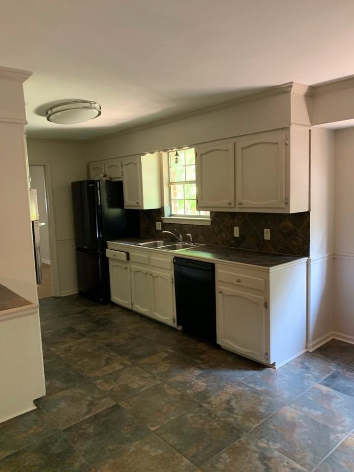 755 Burgin Ave - Photo 3 of 17