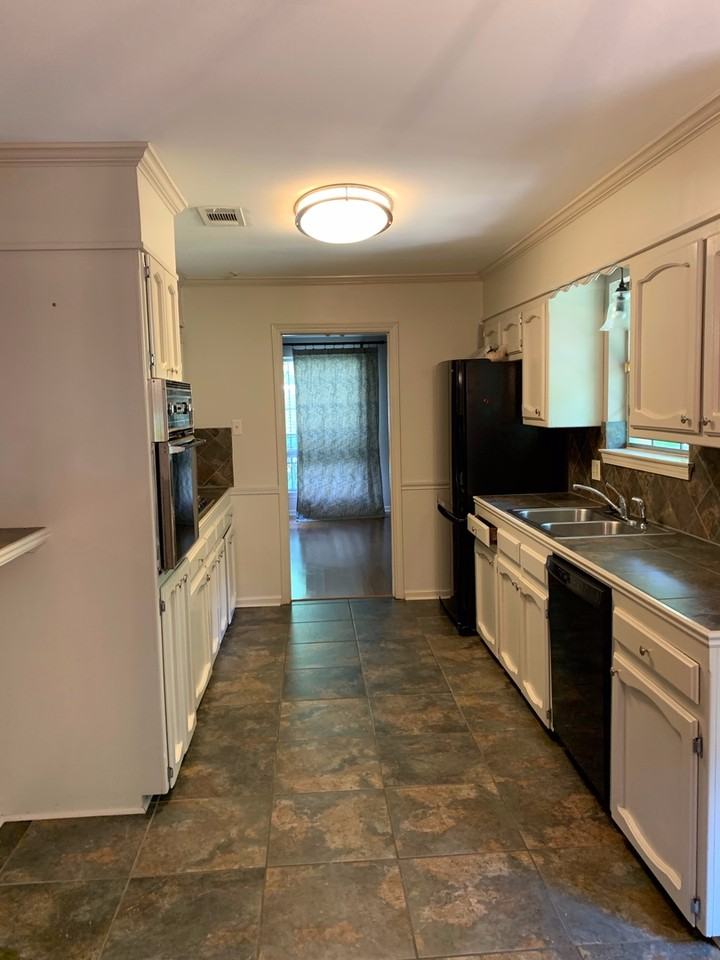 755 Burgin Ave - Photo 4 of 17