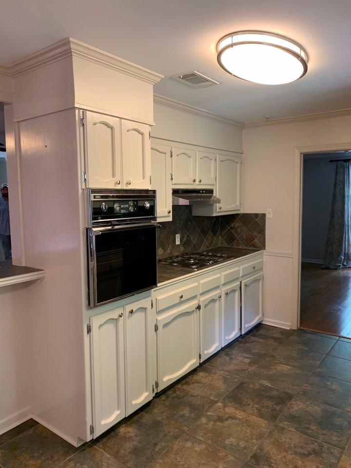 755 Burgin Ave - Photo 5 of 17