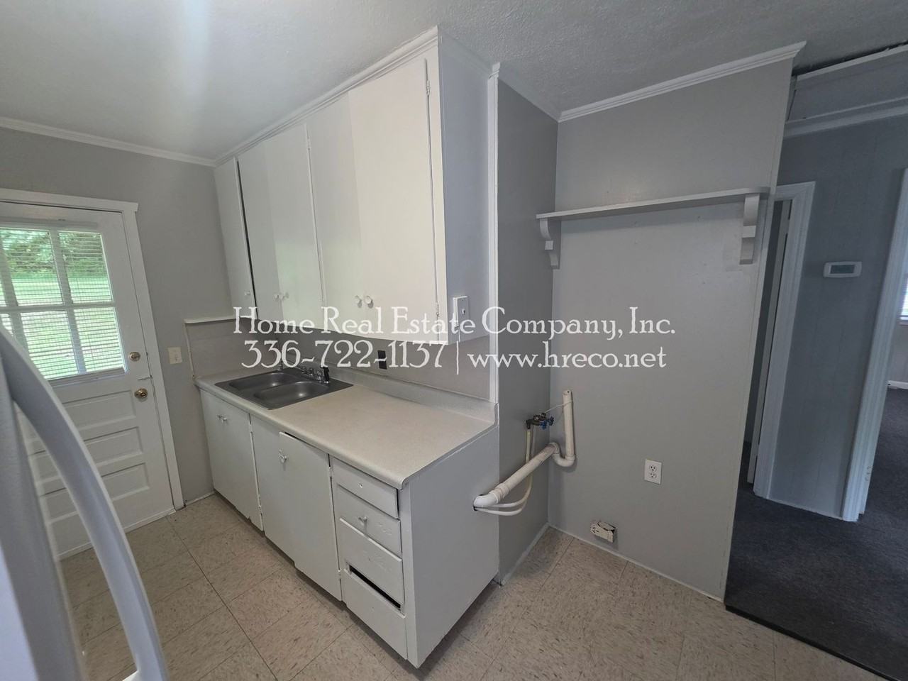 921 Taft St - Photo 4 of 8