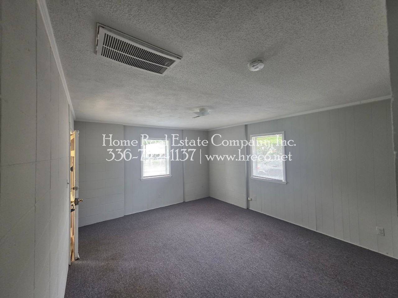 921 Taft St - Photo 5 of 8