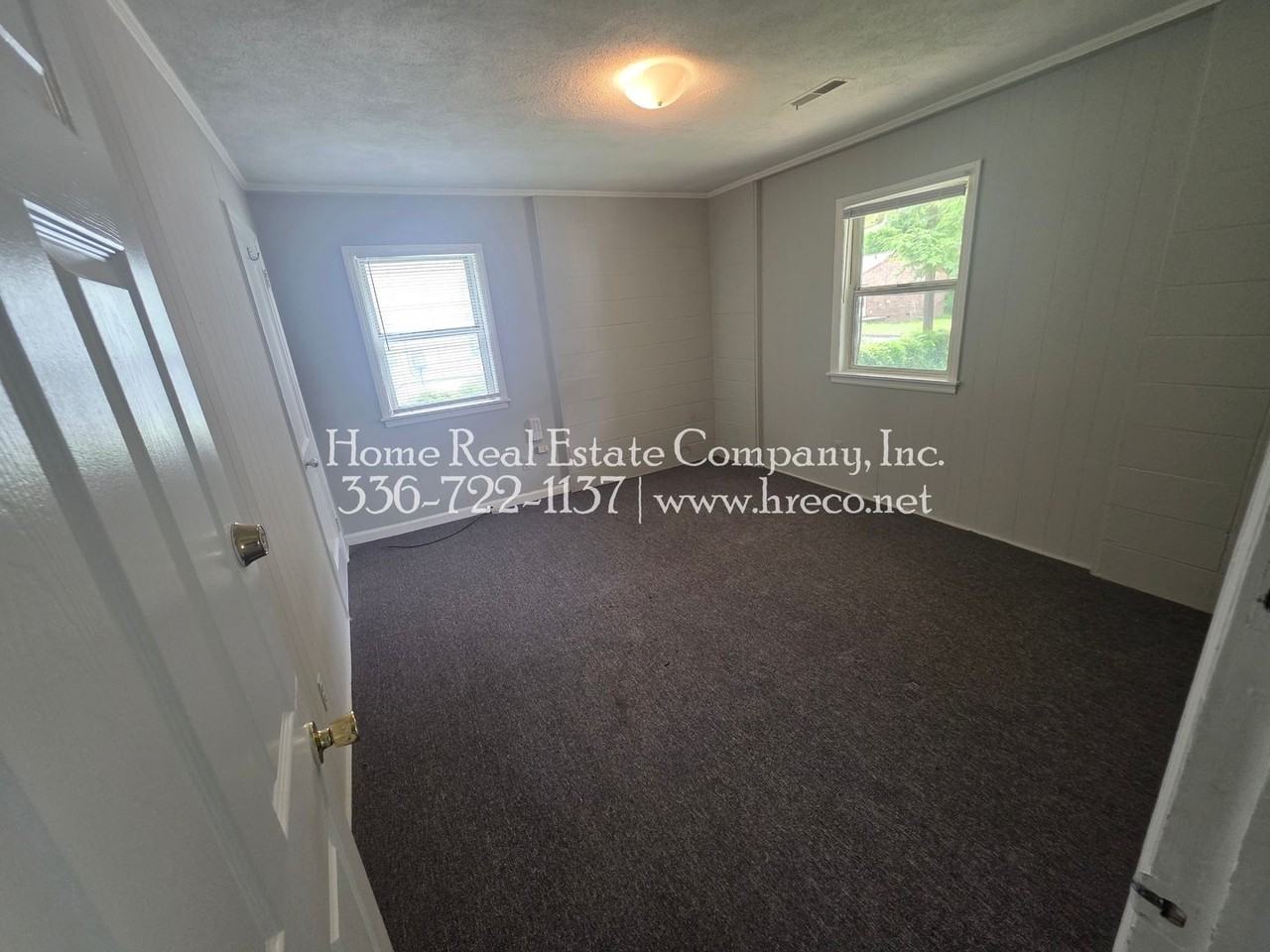 921 Taft St - Photo 6 of 8