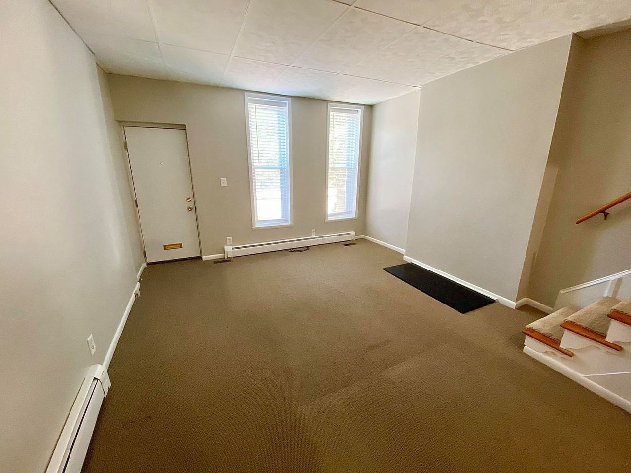 1309 Hull St - Photo 3 of 17