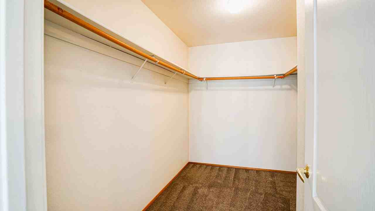 7202 Ruby Ct - Photo 4 of 27