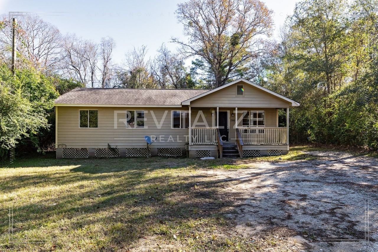 1746 Cody Rd N