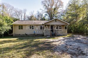 featured image of 1746 Cody Rd N