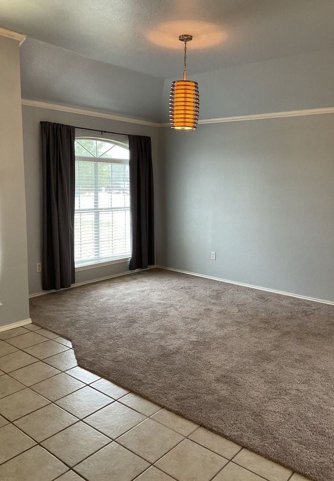 4507 Twin Oaks Cir - Photo 3 of 31