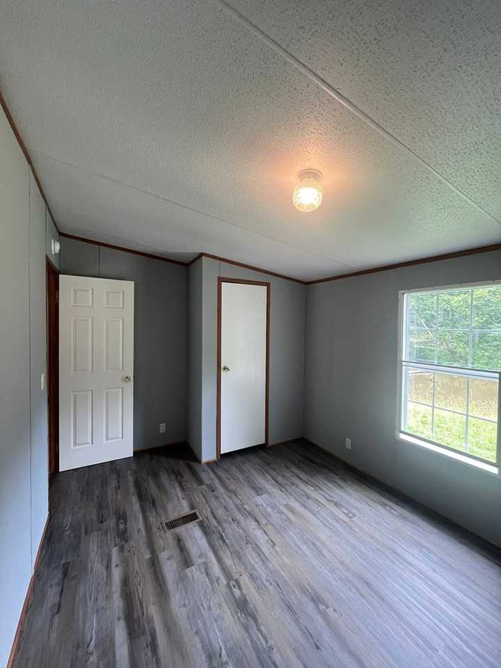 1816B Switzer Green Pond Rd - Photo 5 of 15