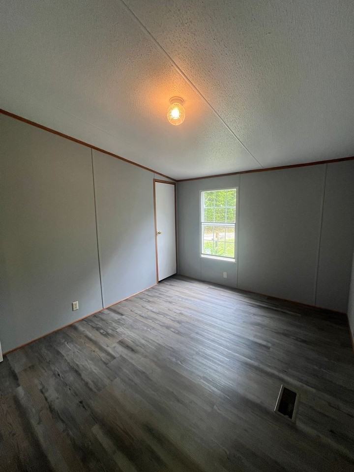 1816B Switzer Green Pond Rd - Photo 6 of 15