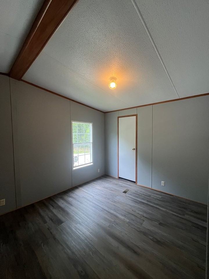 1816B Switzer Green Pond Rd - Photo 7 of 15
